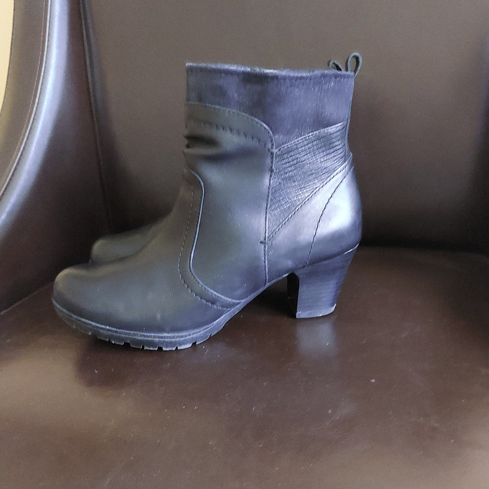 Jana elegant leather boots size 38H (7.5 for wider foot) made in Germany